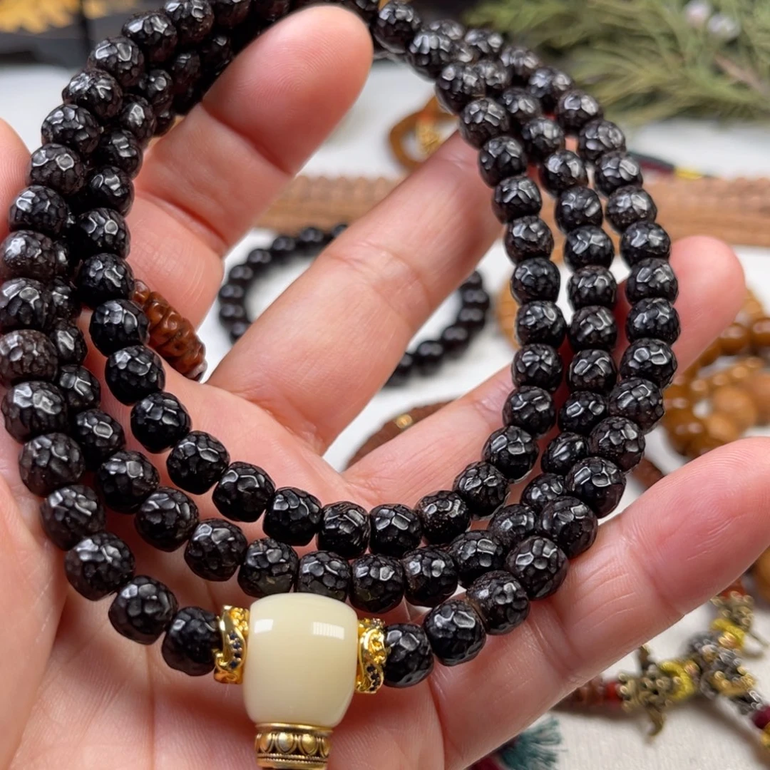 椰蒂吊坠467899990056778