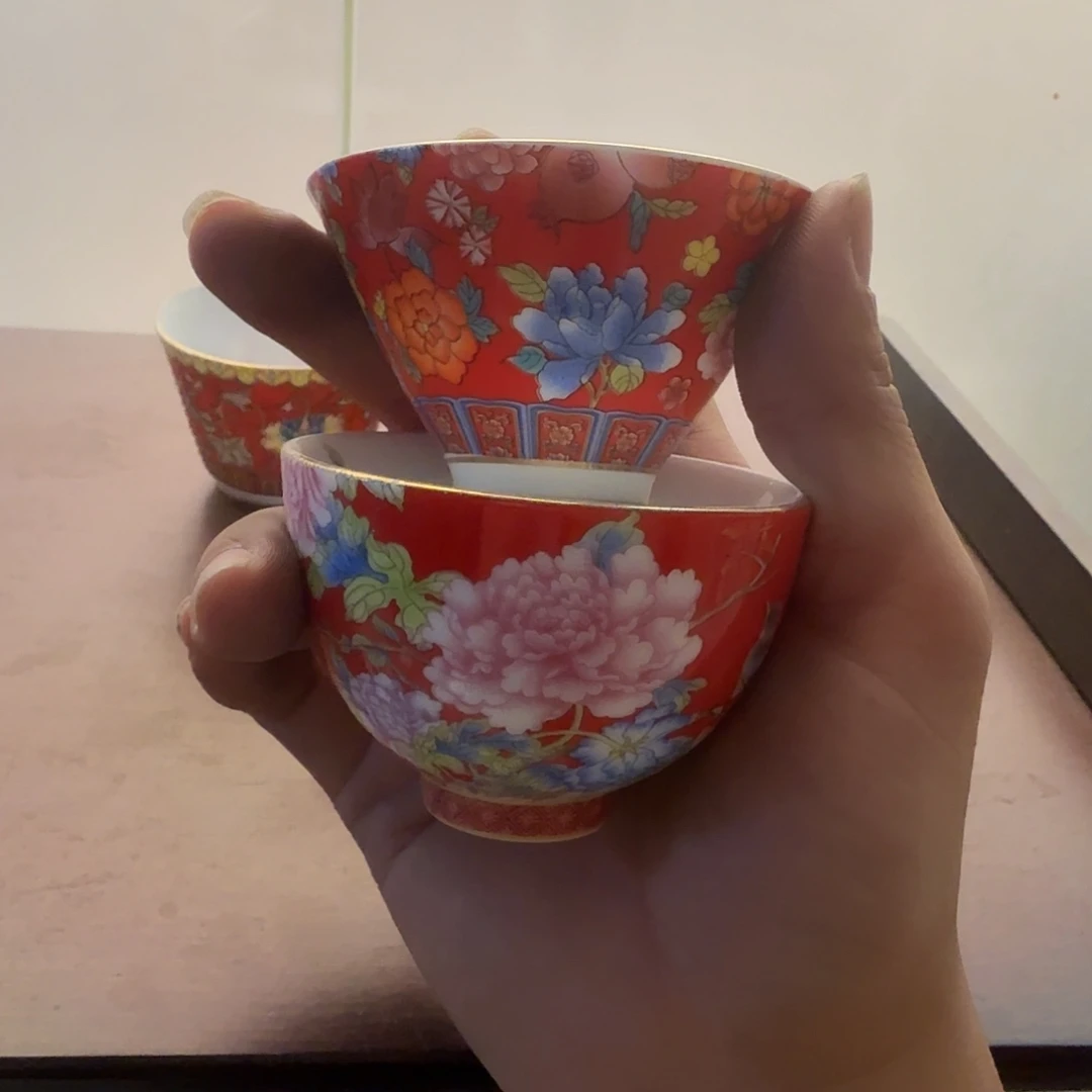 红色喜庆杯子两个