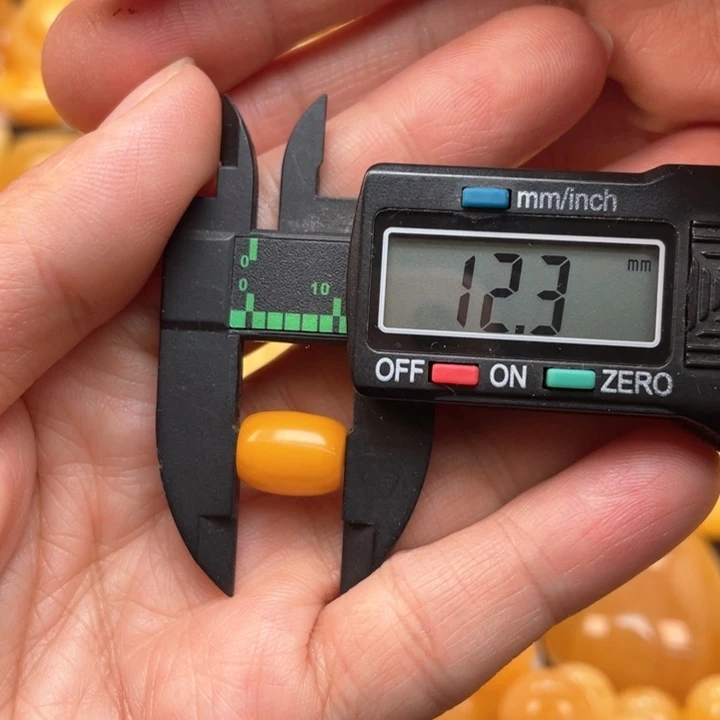 蜜蜡裸石未镶嵌蜜蜡珠