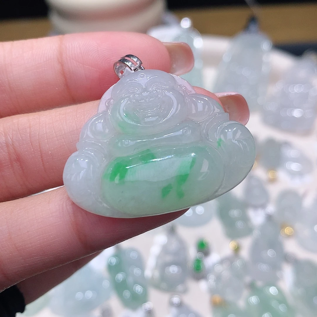 颈饰18K金镶嵌翡翠佛公