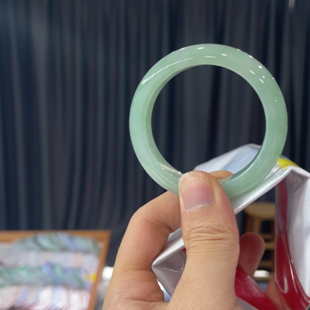 翡翠手镯未镶嵌纯天然缅甸翡翠A货买断