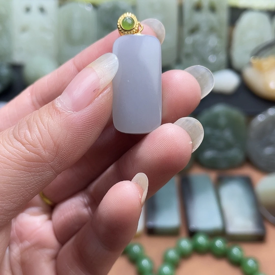 和田玉未镶嵌吊坠(不含链)