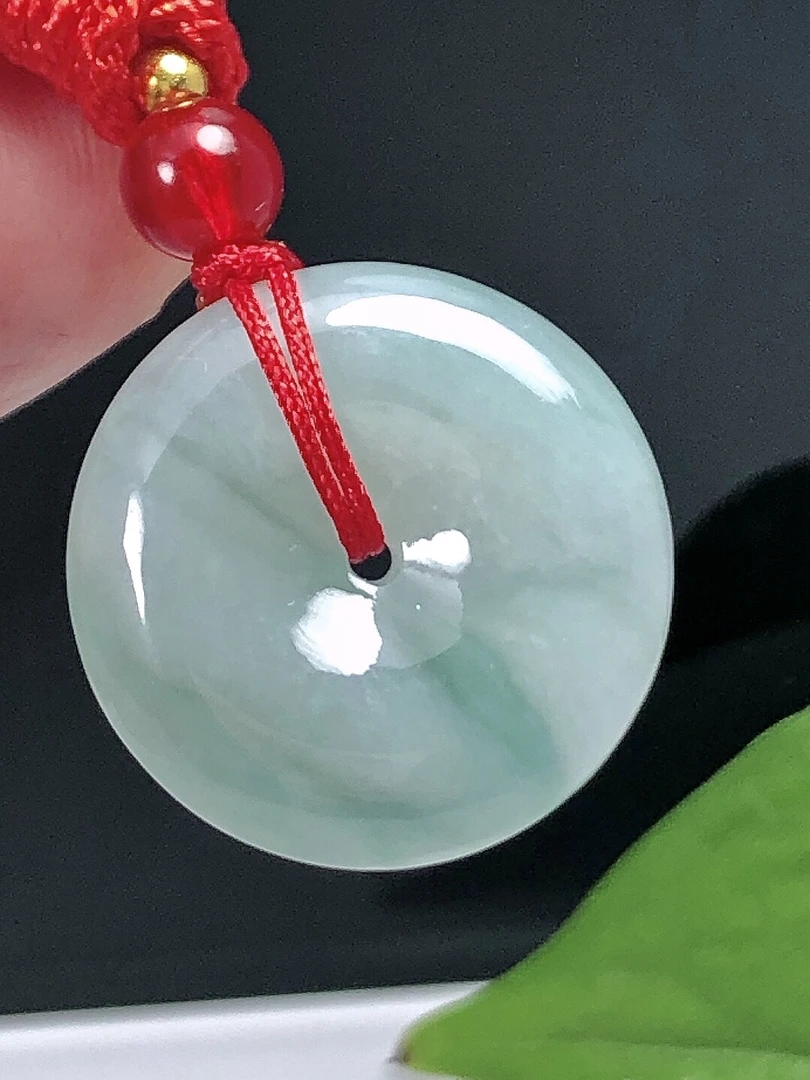 缅甸天然翡翠A货，冰润飘花小吊坠挂件冰透较上等玉平安扣