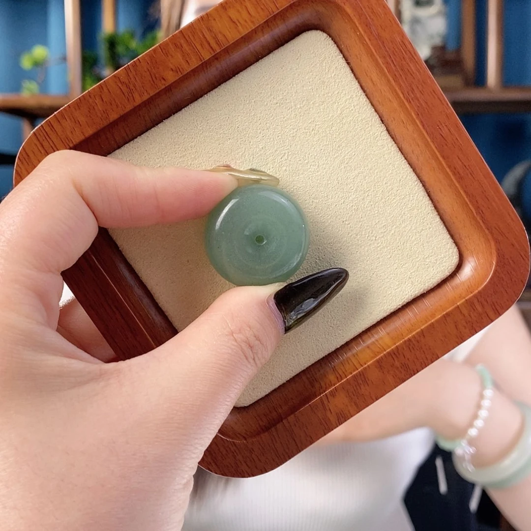 【闪购商品】石英岩玉手镯未镶嵌