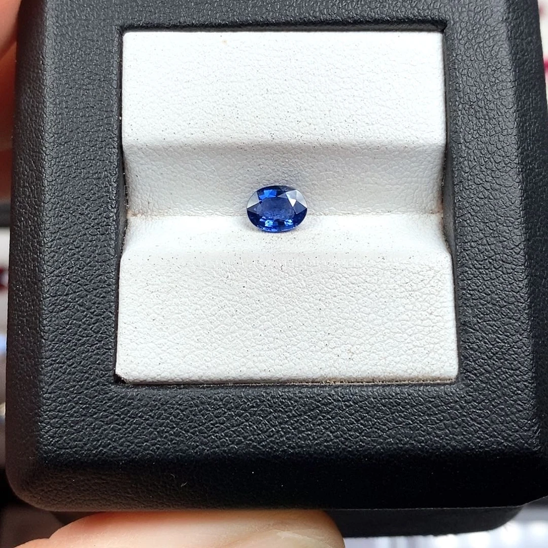 蓝宝石裸石0.86ct