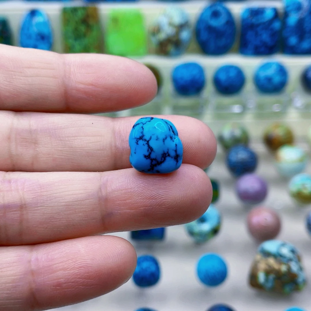 未镶嵌绿松石颈饰