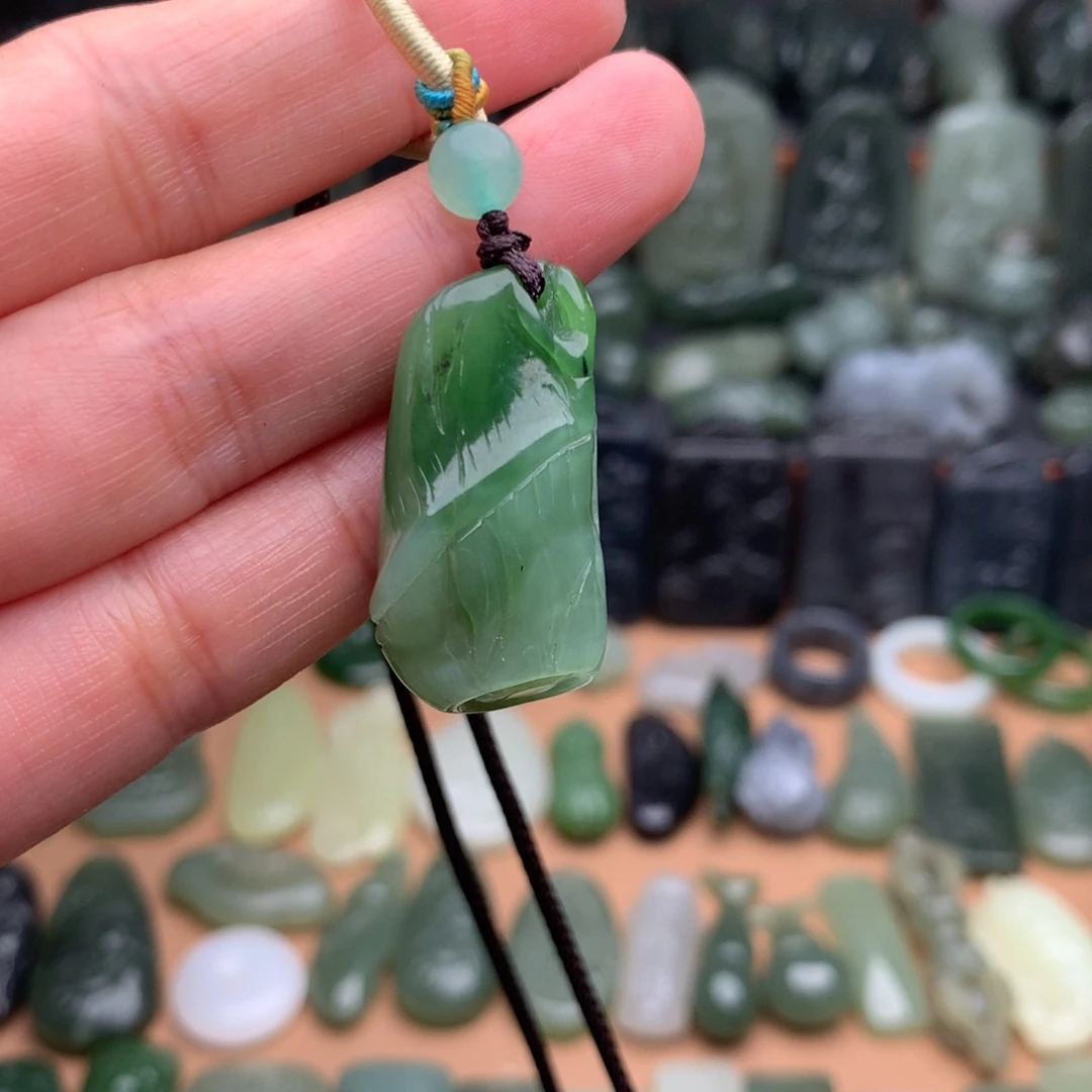 和田玉未镶嵌颈饰挂件36