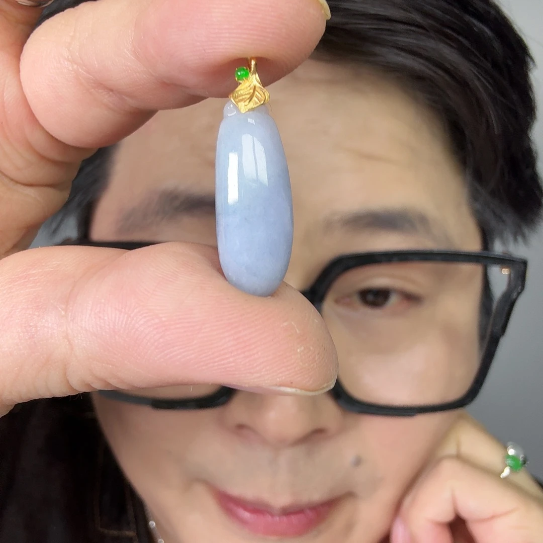 翡翠18K金镶嵌颈饰一件