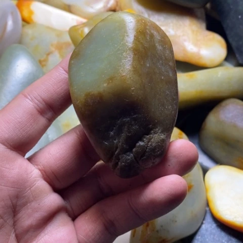 未镶嵌和田玉（糖玉）挂件