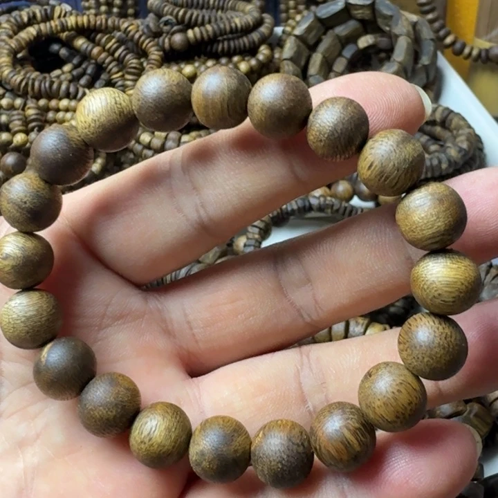 沉香手串黑*蛋乌身手串7克