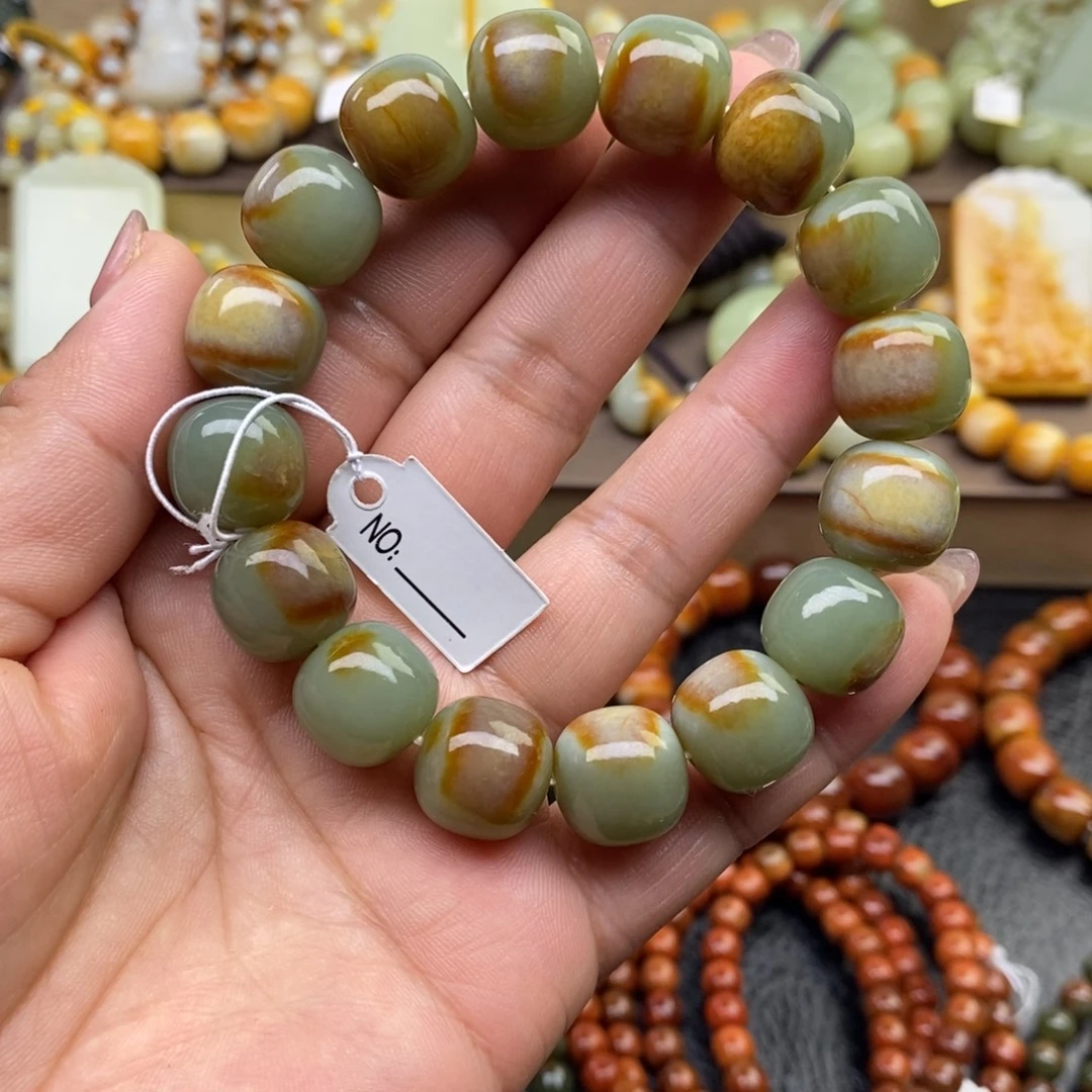 透闪石质玉未镶嵌手串