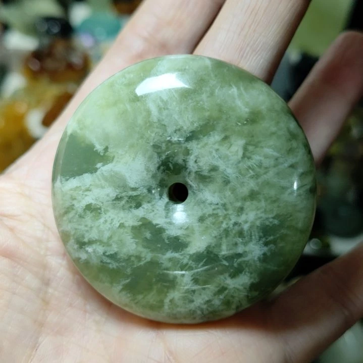 岫玉未镶嵌平安扣