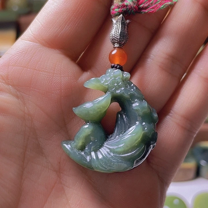 颈饰未镶嵌岫岩河磨玉（透闪石质玉）