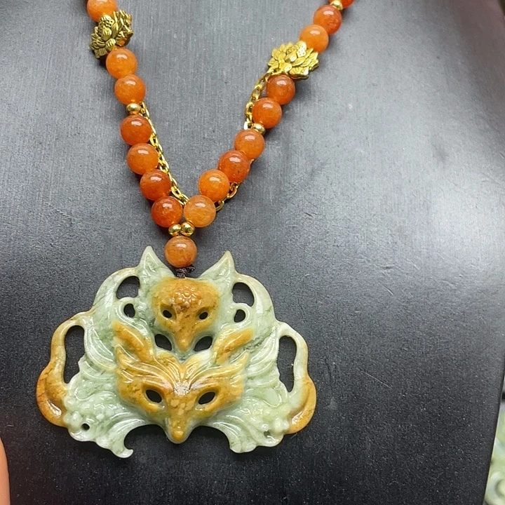 未镶嵌蛇纹石玉颈饰