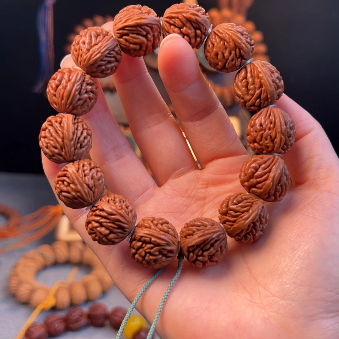 【闪购商品】桃核吊坠20刺龙元宝