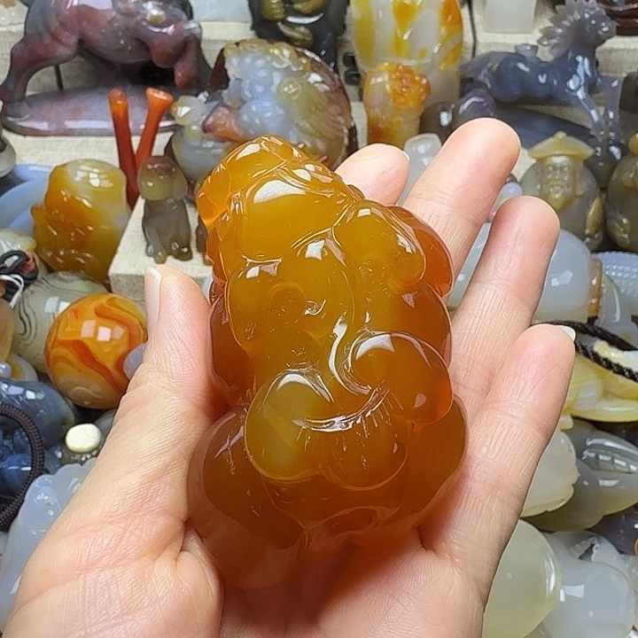 味***哥玛瑙/玉髓未镶嵌饰品
