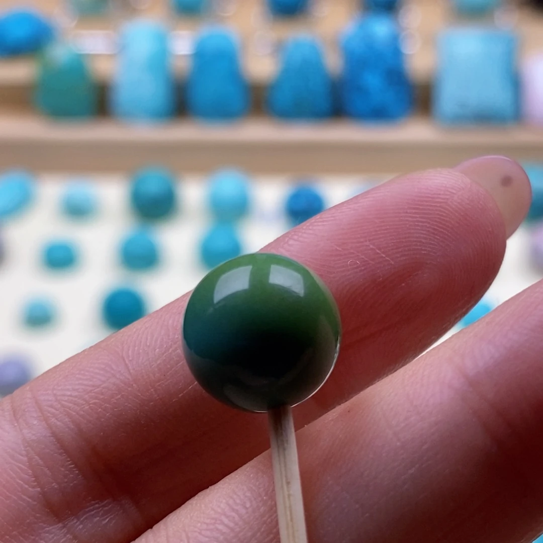 异***洲绿松石未镶嵌珠宝奇石