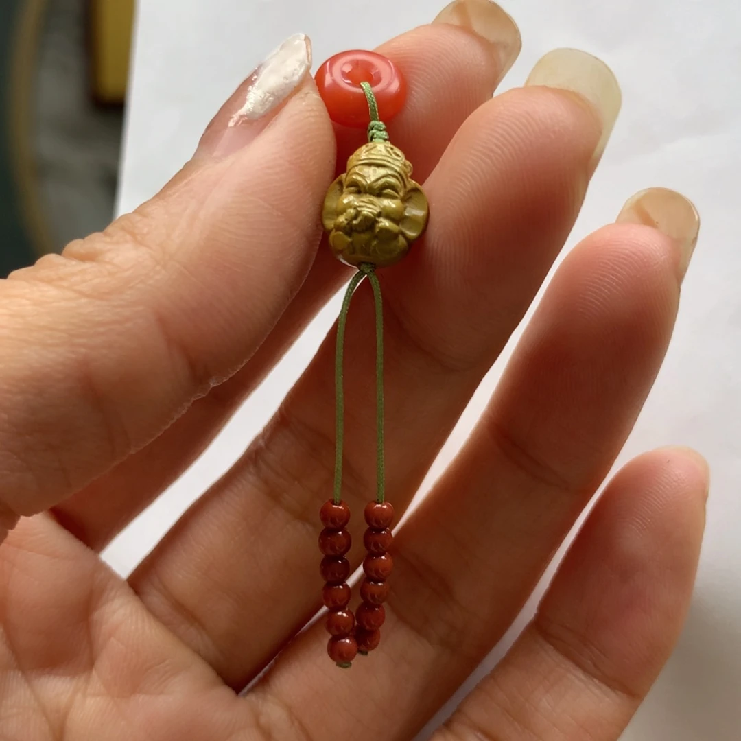 南红玛瑙配饰未镶嵌