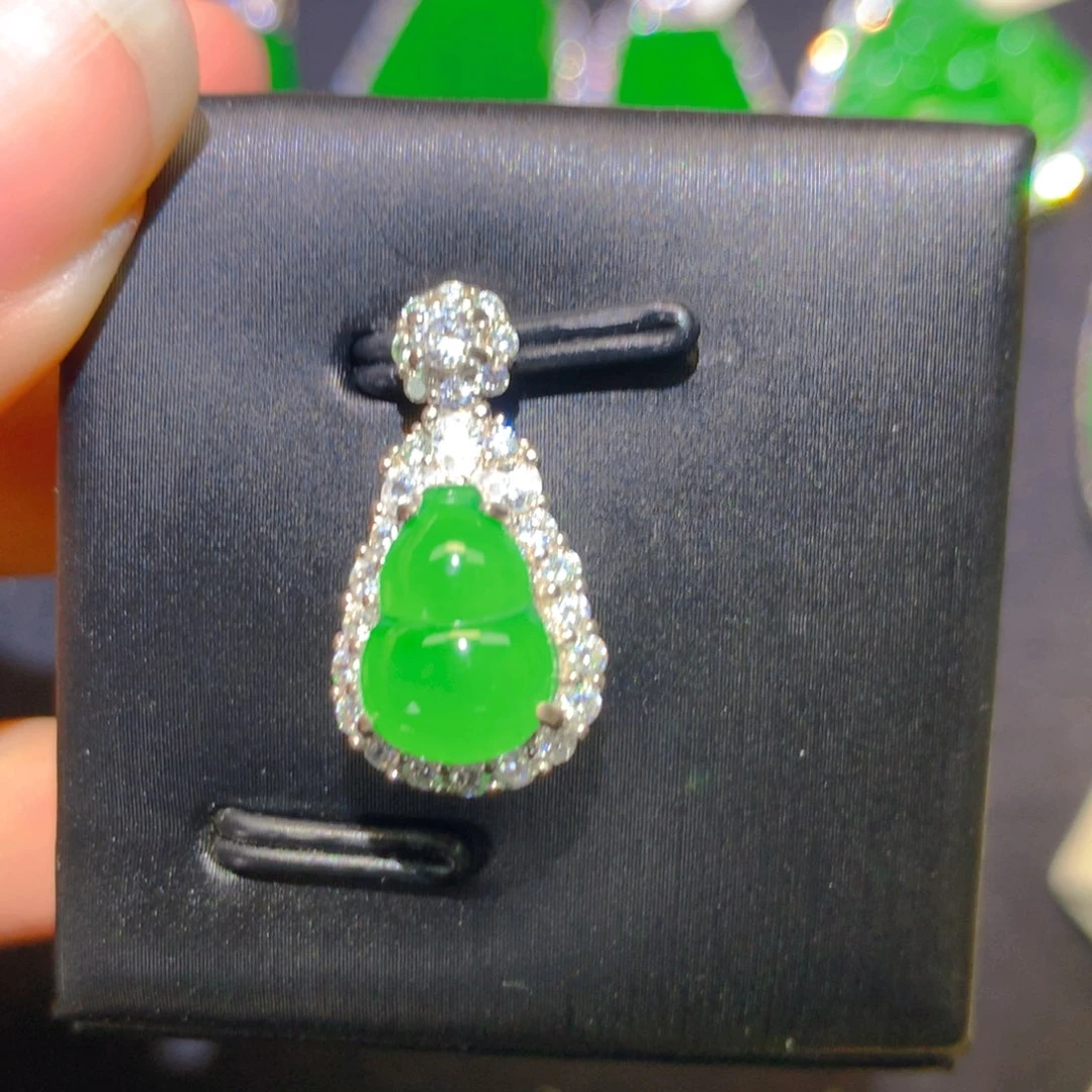 翡翠银S925镶嵌颈饰