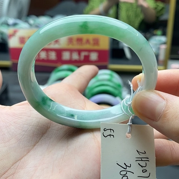 翡翠手镯未镶嵌55贵妃