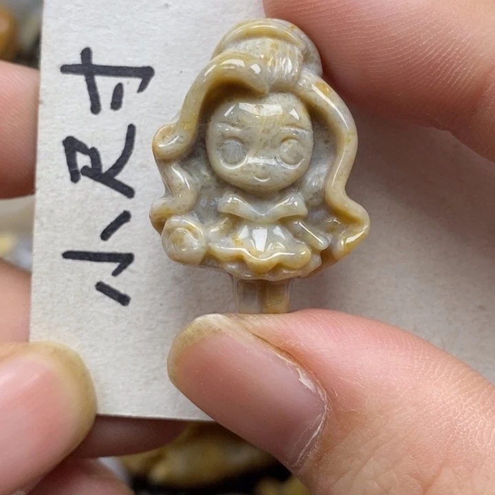 硅化珊瑚（珊瑚玉）未镶嵌颈饰