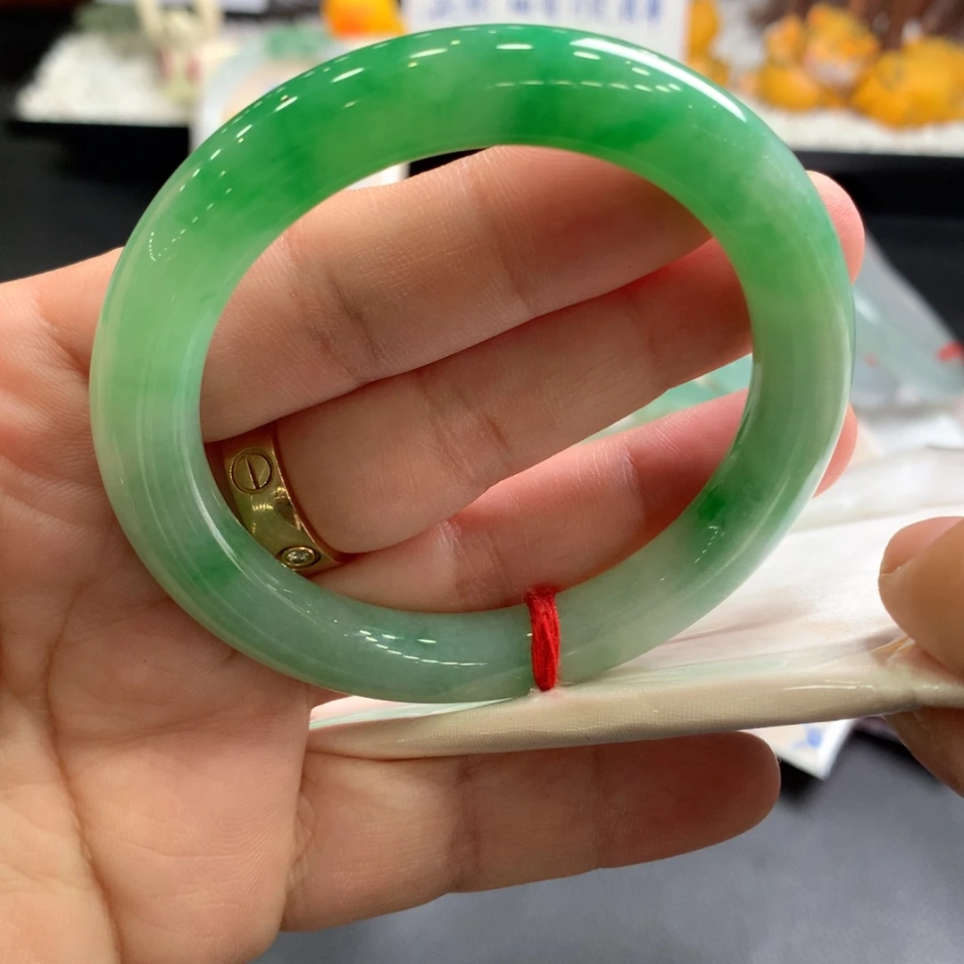 翡翠未镶嵌手镯51.7圆条