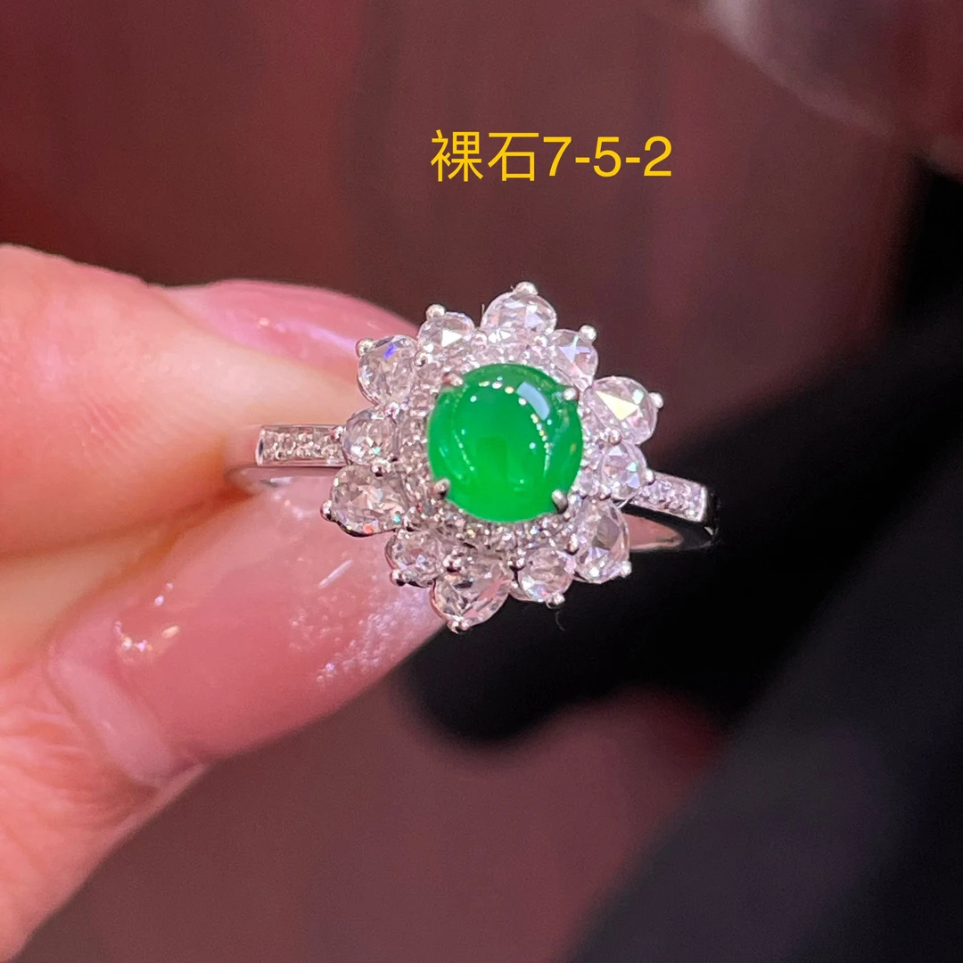 天然翡翠缅A冰种满绿蛋面戒指18K金，供应链下单咨询货在否？