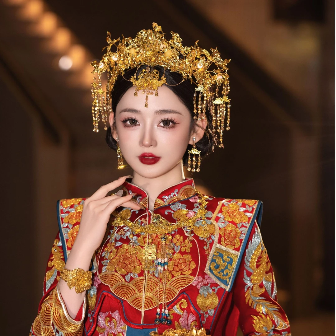 15243喜看优选新娘大气饰中式黄色古风汉服秀禾服龙凤褂流苏发饰