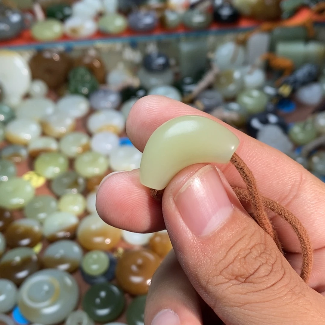 木***上和田玉未镶嵌吊坠(不含链)