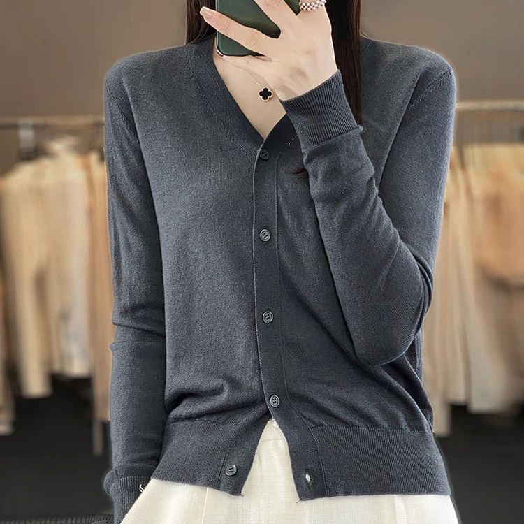 精纺丝光细羊毛开衫女春秋V领长袖针织外套薄款天丝毛衣外搭小衫
