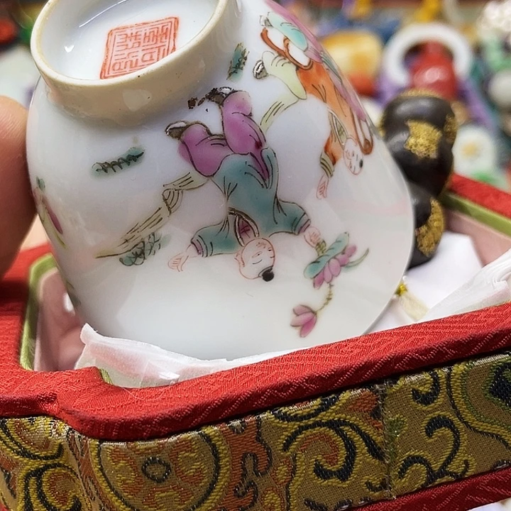 王***萍青花手绘小主人杯子