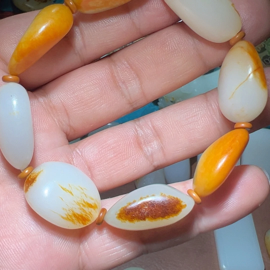 和田玉（糖玉）未镶嵌颈饰