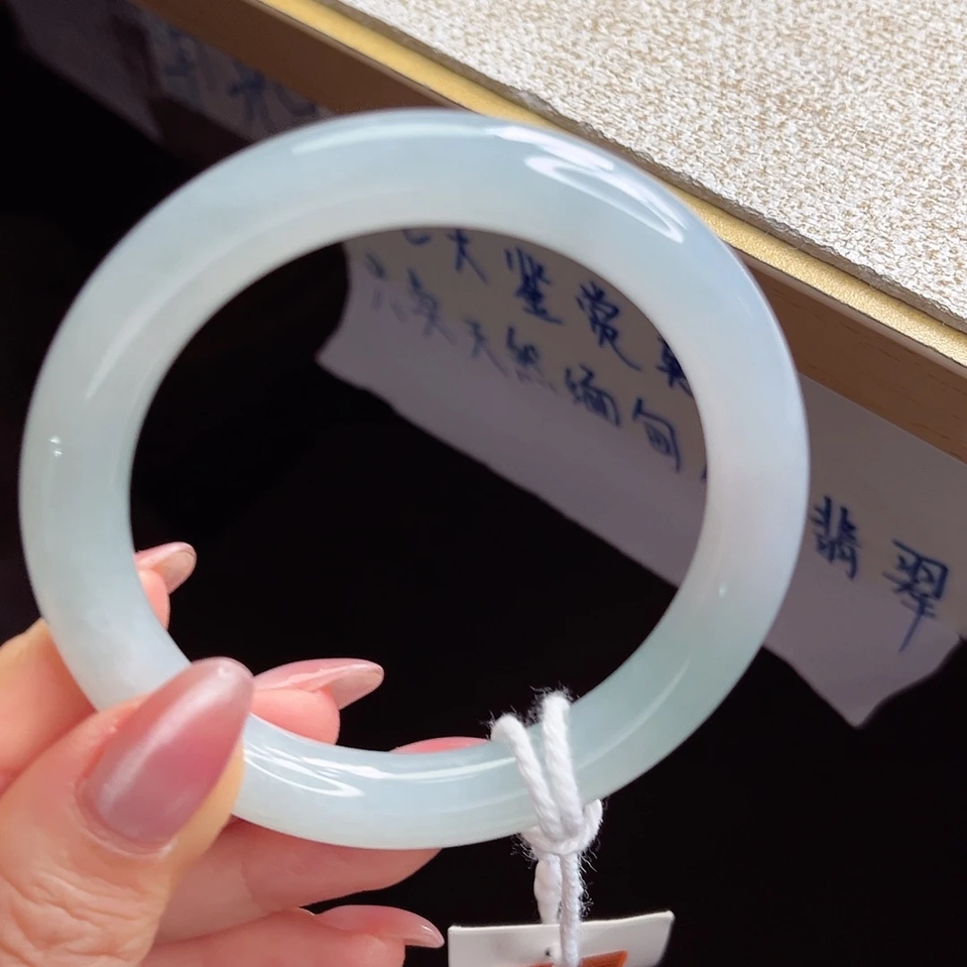 翡翠未镶嵌手镯手镯