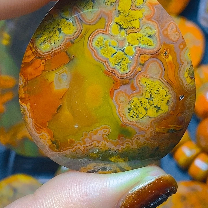 倚***眠玛瑙/玉髓未镶嵌战国红