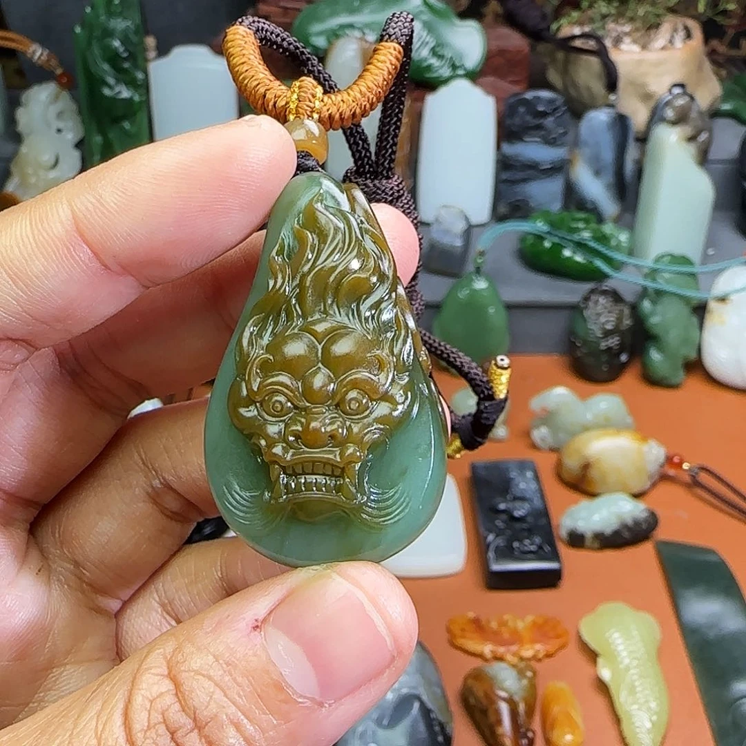 和田玉（碧玉）颈饰未镶嵌抖*逗