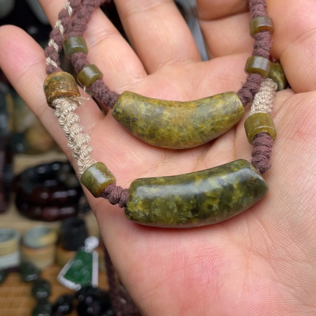 岫岩河磨玉（透闪石质玉）未镶嵌颈饰