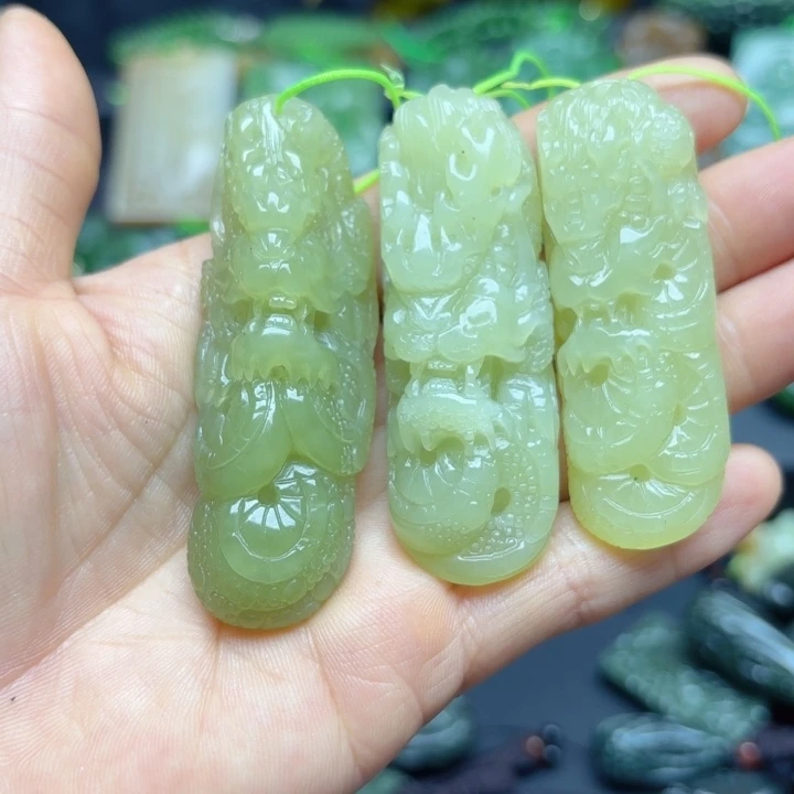 颈饰未镶嵌和田玉
