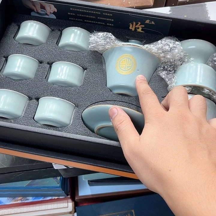 孤品茶具套装等。