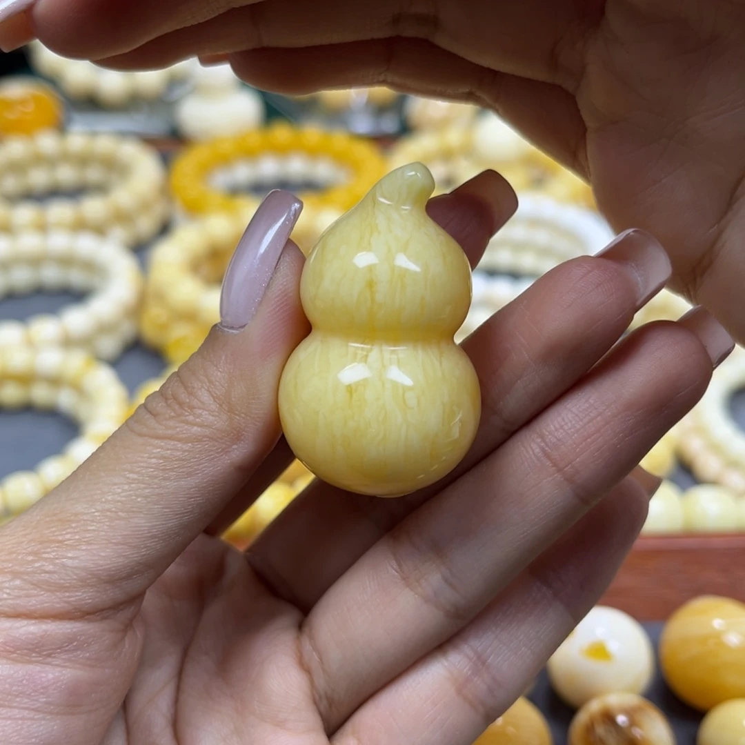 琥珀未镶嵌手串……