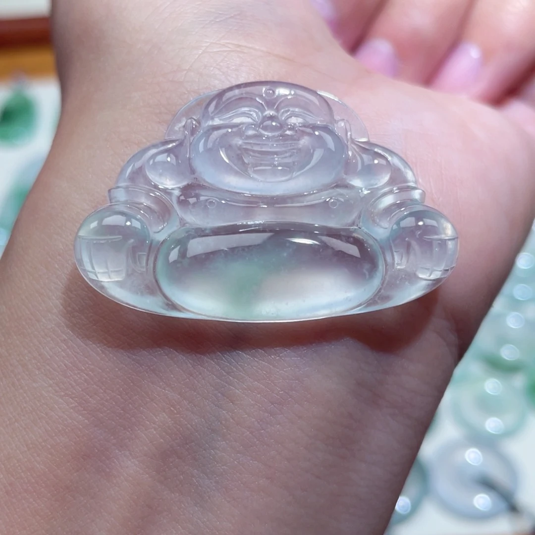 翡翠未镶嵌颈饰佛公