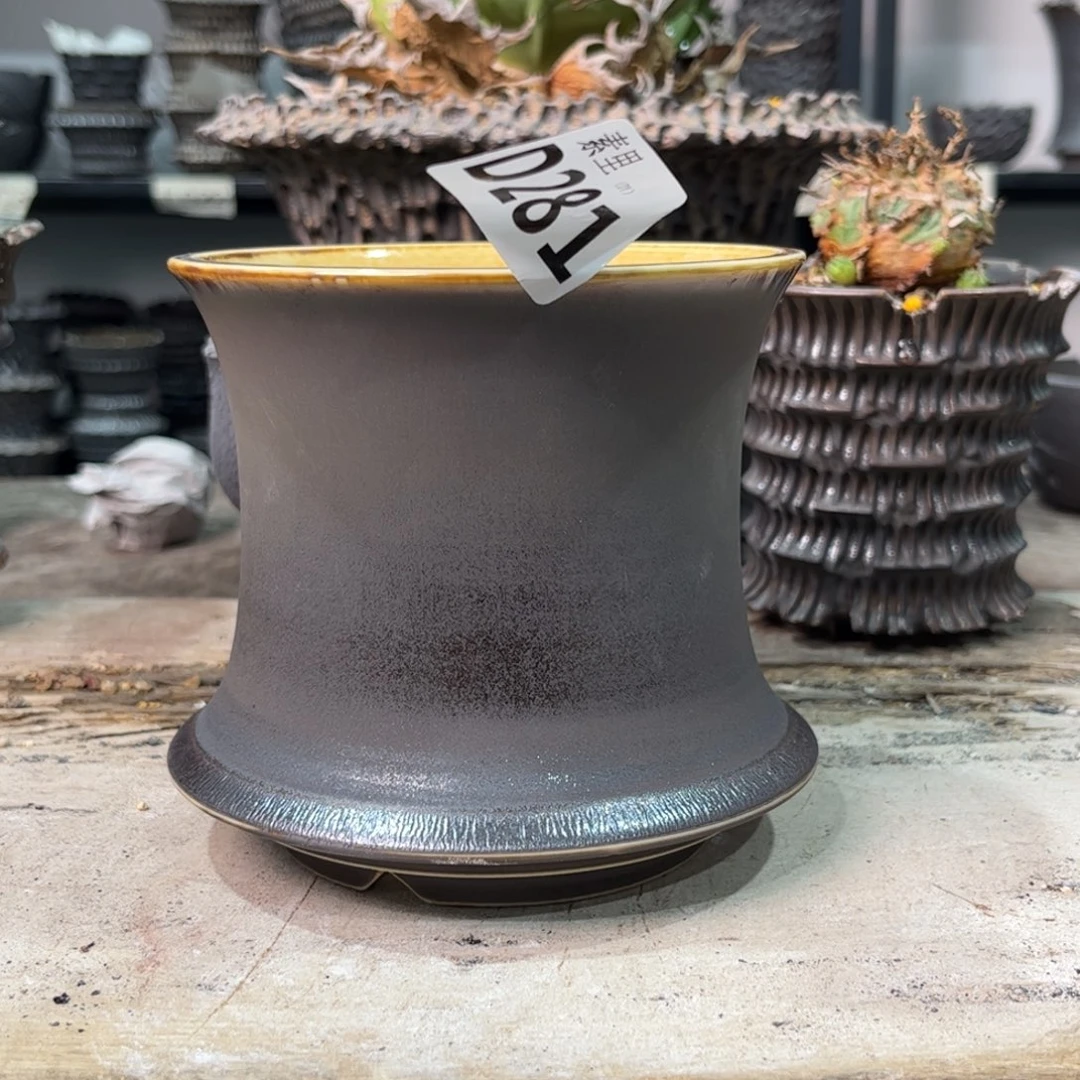 陶内口11高11.5瑕疵