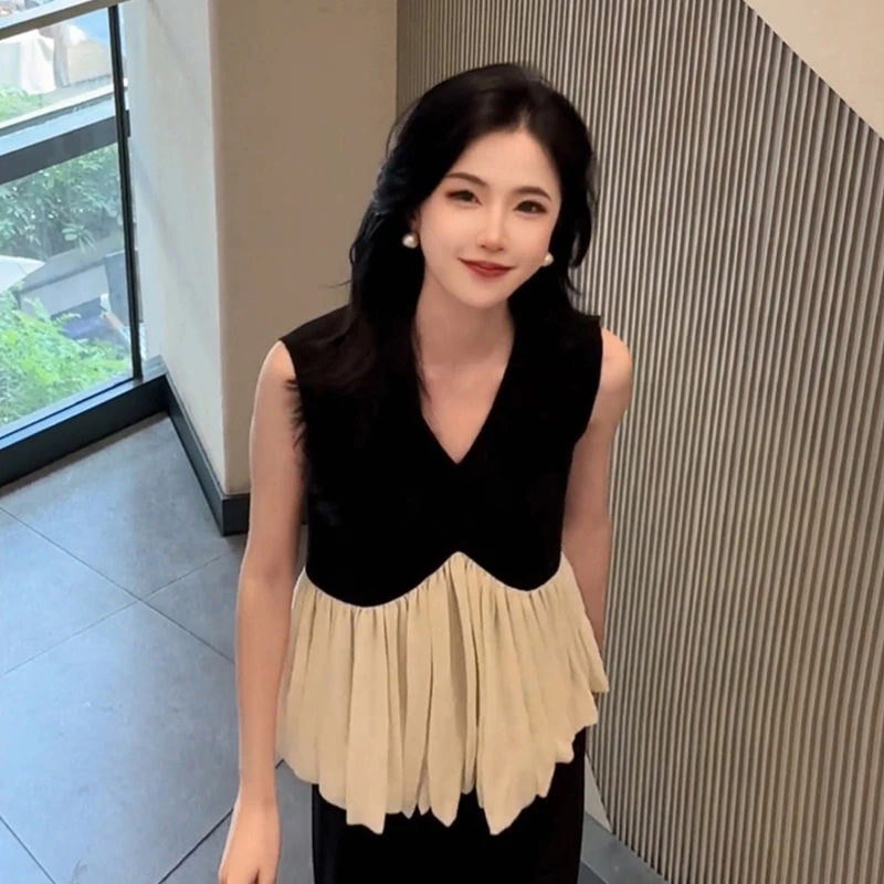 撞色拼接气质无袖T恤女2025夏季新款设计感花苞今年流行爆款上衣