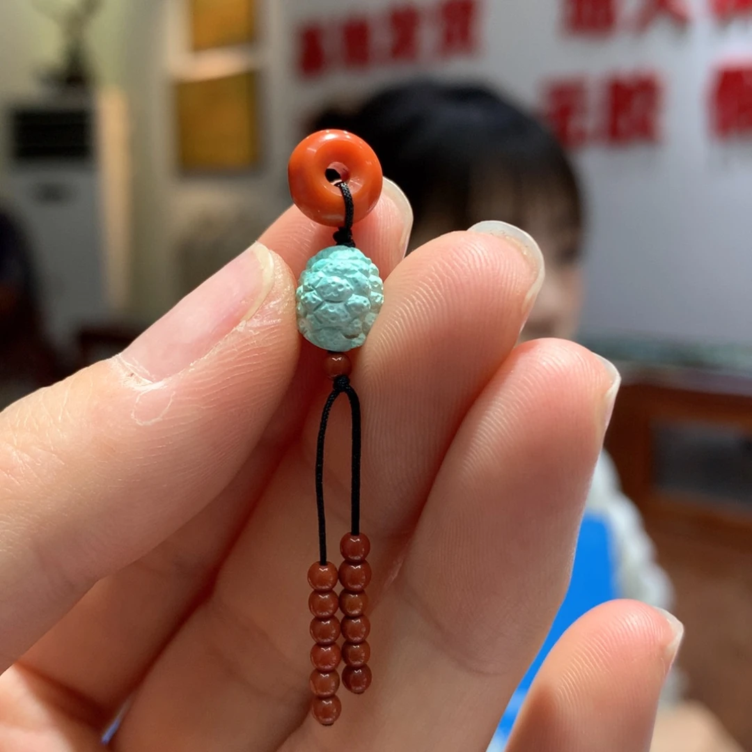 南红玛瑙配饰未镶嵌