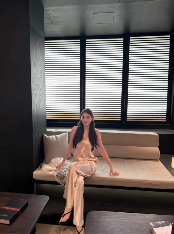 Clear ownership 重磅斜裁醋酸 静奢绸缎光感长裤显瘦矜贵气质