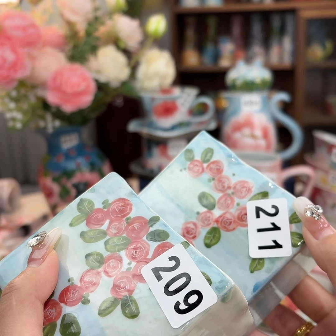 瓷片爱****ehjjjjjujjjjjjjhhjm