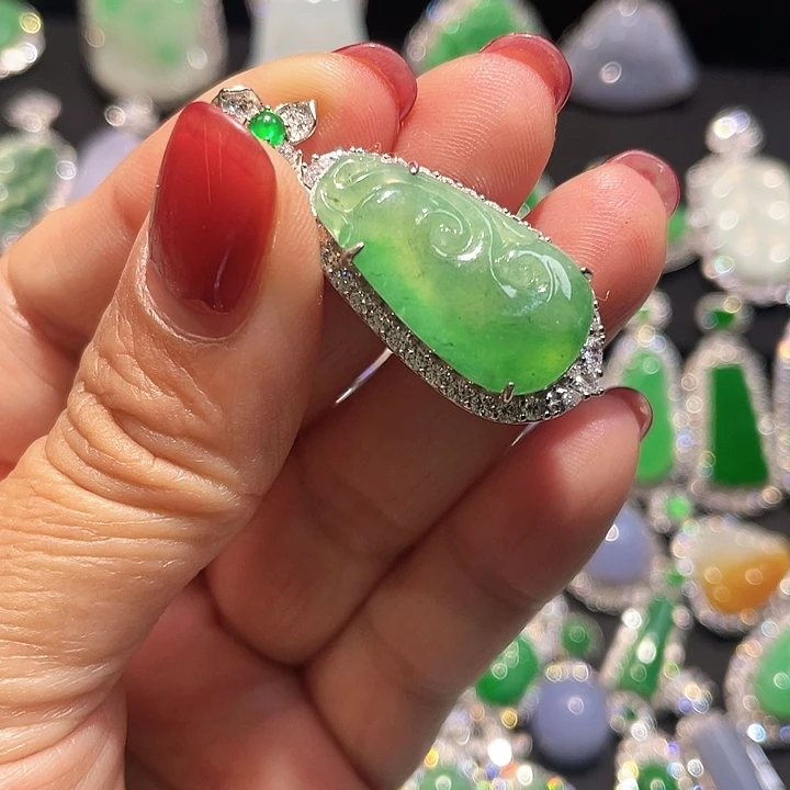 翡翠银S925镶嵌颈饰