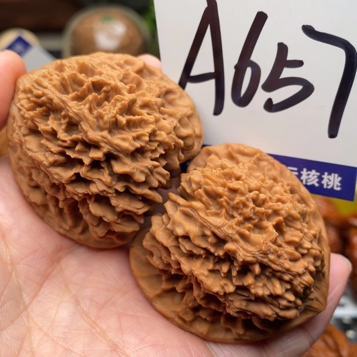 桃核把件满天星42