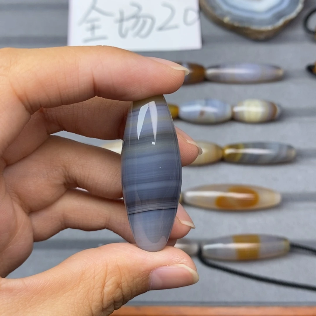鹤***麟玛瑙/玉髓颈饰未镶嵌