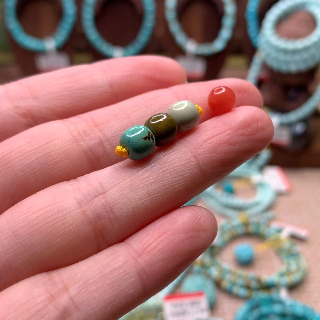 南红玛瑙配饰未镶嵌