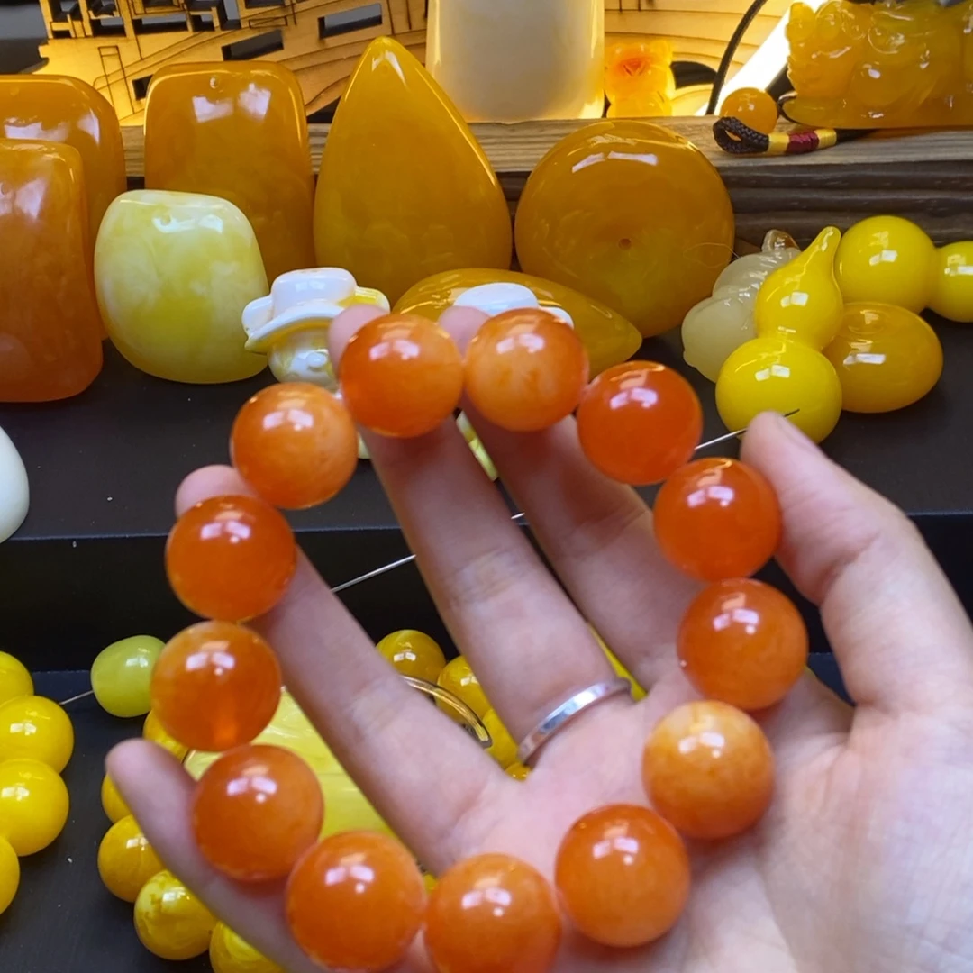 阳***。全品无暇卡18手串